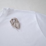 いちごいちえのブローチ（ベージュ・①）