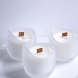 三日月のグラスキャンドル｜木芯アロマの癒しの灯り｜ウェーブガラス