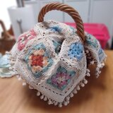 小さなマルチカバー（こんぺいとう）