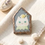おめかし猫さんのブローチ　ステンドグラスブローチ