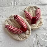 【1歳のお祝い】【はじめての一歩に】誕生日 餅踏み ふっくら布わらじ ｜記念日・初節句・一升餅 布ぞうり 赤白チェック