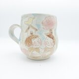 【Hanaemi】ハグするふたりと幸せの木 マグカップ(8x10.5cm)