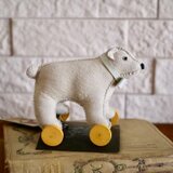 vintage leather animals （シロクマ）