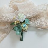 染め布花＊しろつめくさと四つ葉のクローバーの花束コサージュ