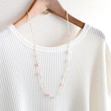 きらめくビーズのネックレス / spring pale colors