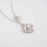 メタルフラワーのネックレス《N-306》