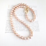 ピーチピンク 天然色 式にも普段にも使いやすい 淡水パールのチョーカー