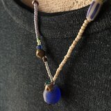 ＊古のフリーダムなひとつぶネックレス＠アフリカの再生ビーズ＋ベネチアの古いシードビーズやジャワのシードビーズ＋古いビーズいろいろ