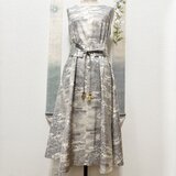 気軽に着てほしい白大島 ゆとりAラインワンピース（ベルト付き・2WAY）　桜月夜