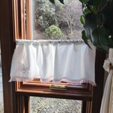 ホワイトコットン♪カフェカーテン 蝶々のモチーフ付き♡ピンクチュールレース