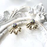 【5&6 5th Avenue】ヴィンテージ オーロラビジュー クリップイヤリング 1950s【1万円以上で送料無料】