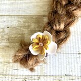 大人かわいい梅の花ヘアゴム　PUレザー　スエード調リボン　パールビーズ　flower