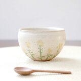 ふっくら丸い彫り模様のカップ / 菜の花
