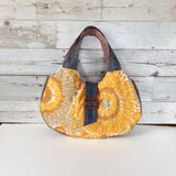 ふっくらグラニーバッグ　華やかなオレンジ花