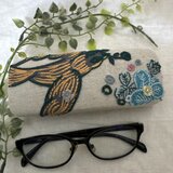 ✳︎ ✳︎ ハンドメイド★ミナペルホネンfollowing day刺繍メガネケース リネン生成り C