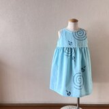 子供　浴衣地ひかえめフレアーワンピース　注染水紋とホタル（水色地）　80-130サイズ〈受注製作〉