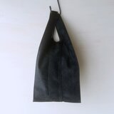 【一点物　特別価格+おまけつき】ちょっと贅沢なサブバッグ 撥水ピッグスエード 5p (M) ブラック