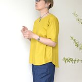 出番の多いアイテム♪リネンシンプリーTブラウス：ミモザ色