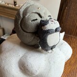抱っこ猫(八ワレ)地蔵
