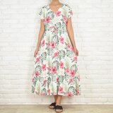 夏気分を楽しむ、ハイビスカス柄のリゾートワンピース　Vネックフリルワンピース　大きいサイズあり