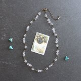 アンティークの薫り　クリスタル（水晶）のクラシカル・ショートネックレス