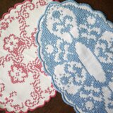 一色刺繍　楕円ドイリー2枚 クロスステッチ 　ドイツ