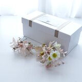 野の花の花束を纏う 髪飾りセット「デージー」｜コーム・Uピン