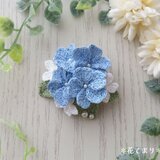 レース編み ルリマツリとジャスミンのブローチ ～sky blue～