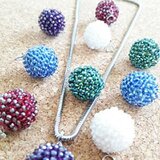 ★SALE【送料無料】2色選べるビーズボールネックレス