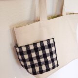 ぐるりポッケのミニ帆布トート(生成り×チェック) B