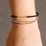 シンプルなビーズブレスレット