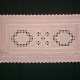 ピンクのテーブルセンター