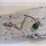 森の硝子どんぐりネックレス
