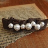 コットンパールとグログランテープのミニバレッタ ブラウン