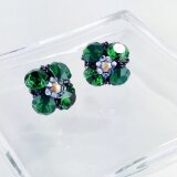 ビジューグリーンフラワーピアス