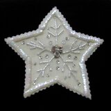 雪のコサージュ