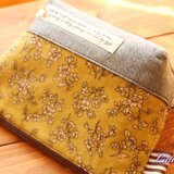 ＊送料無料＊マスタード花柄・冬のポーチ