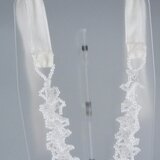 レースのようなチョーカー