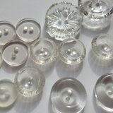 ヴィンテージ・USA 乳白色ボタン　NO512