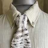 はじめから結んであるニットタイ