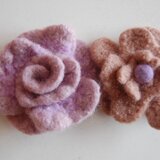 ライラック＆モカ花コサージュ・2個セット