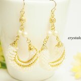 ゴージャススパイラルのピアス・ホワイト『受注製作』