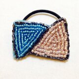 変わりリボンのビーズヘアゴム2