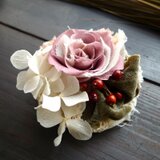 冬のフラワーコサージュ
