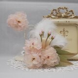 八重桜のコサージュ＆ブローチ～Angel’s wing ～