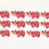 赤べこの刺繍ブローチ