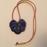 春のリーフペンダント