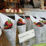 【額付写真】strawberry cones!