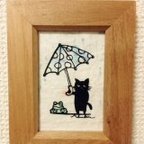 ミニ切り絵・なまいき猫ちゃん雨の日