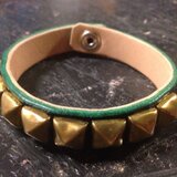 スタッズブレスレット